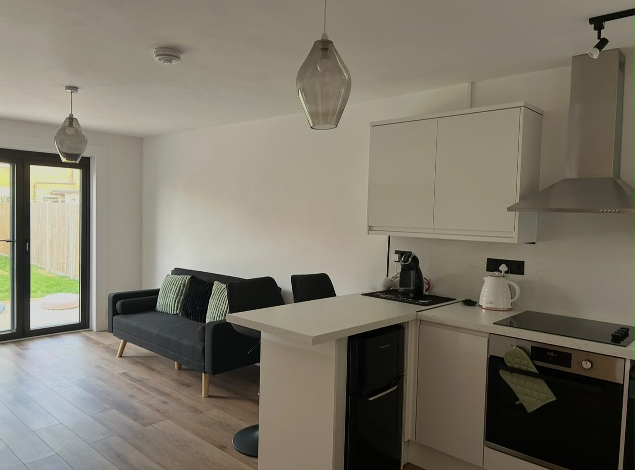 Hub 16 kitchen and lounge